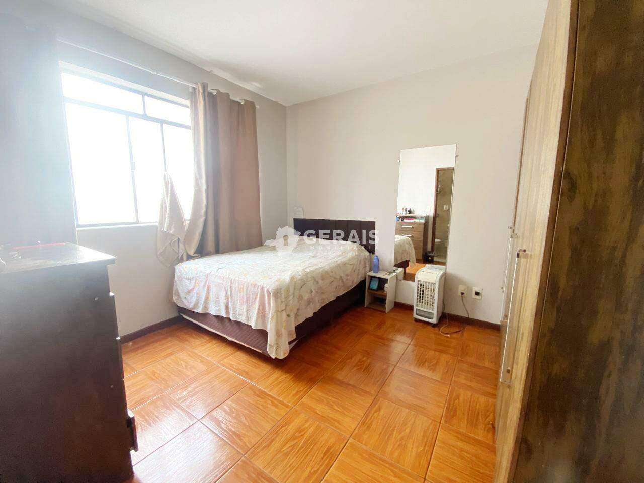 Apartamento à venda no CENTRO: 06- QUARTO SUÍTE