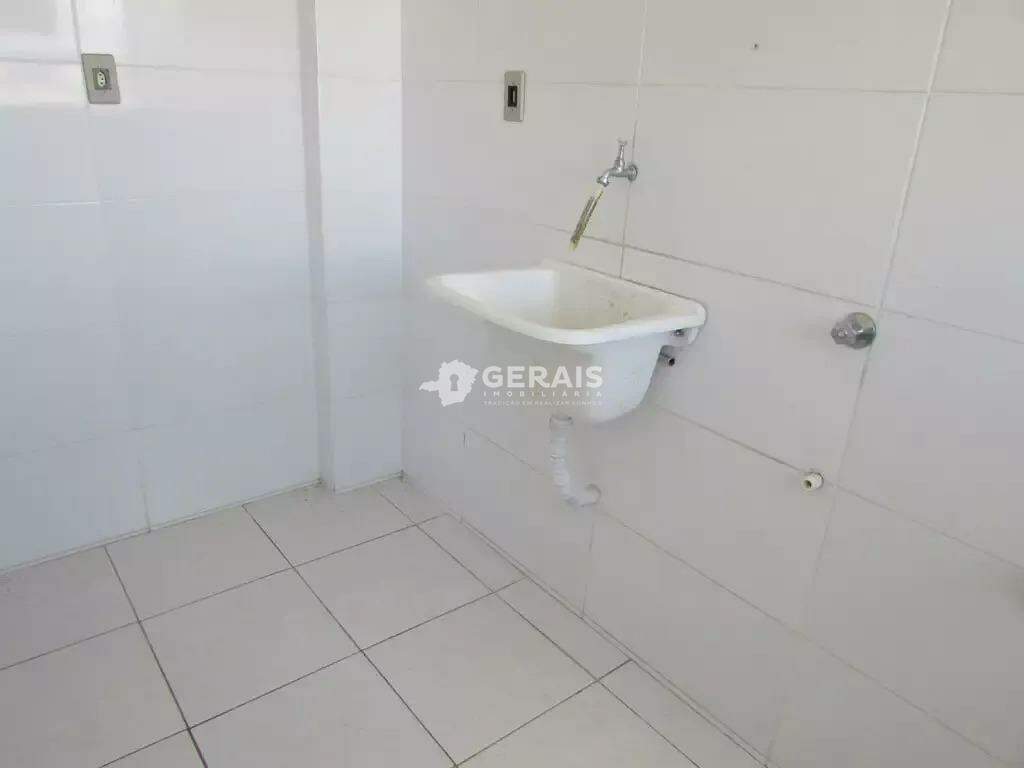 Apartamento à venda no CENTRO: 09- ÁREA DE SERVIÇO