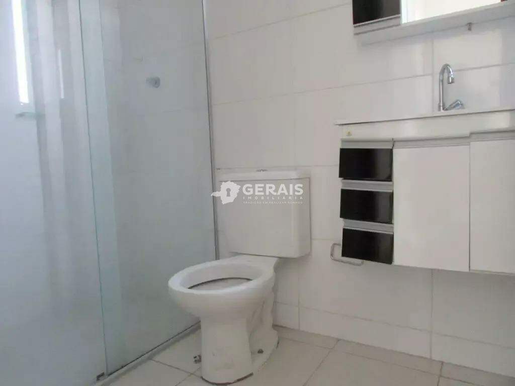 Apartamento à venda no CENTRO: 07- BANHO SOCIAL 
