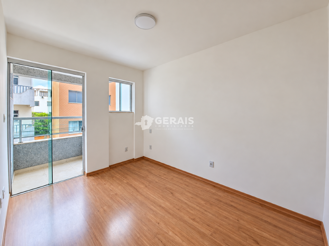 Apartamento à venda no CENTRO: 05- QUARTO 02