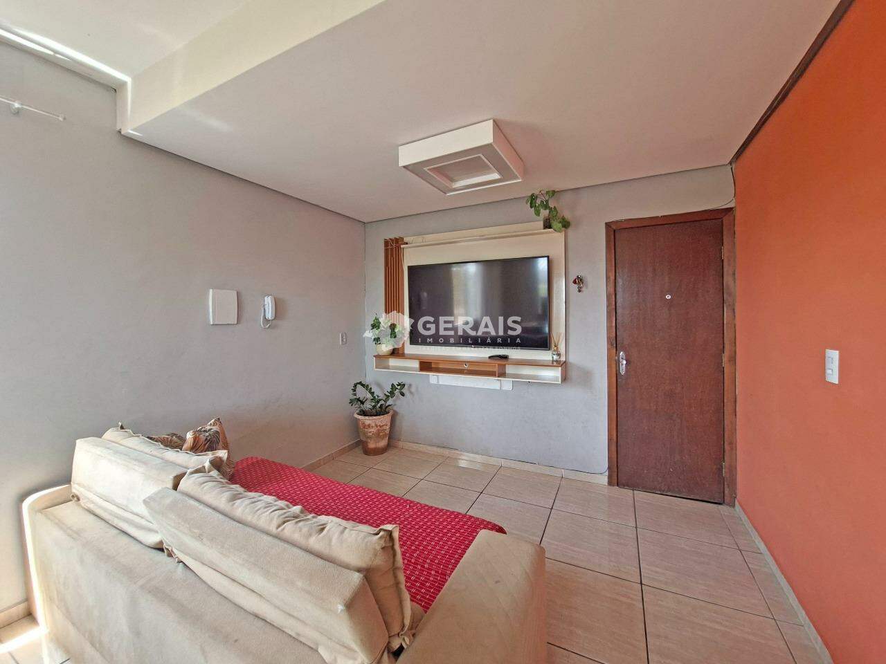 Apartamento para aluguel no INTERLAGOS: 03- SALA