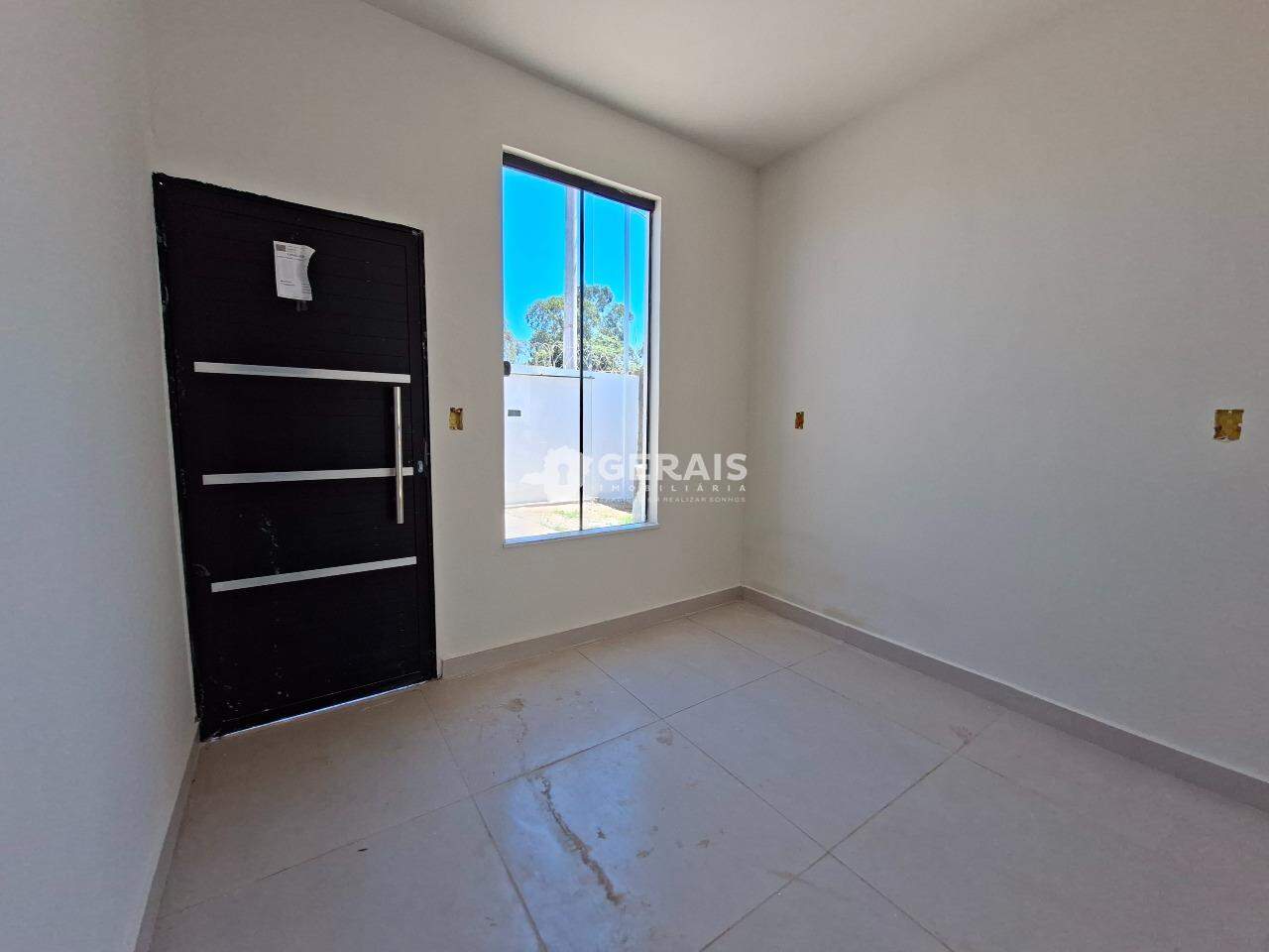 Casa à venda no JARDIM CANDIDES: 03- SALA 