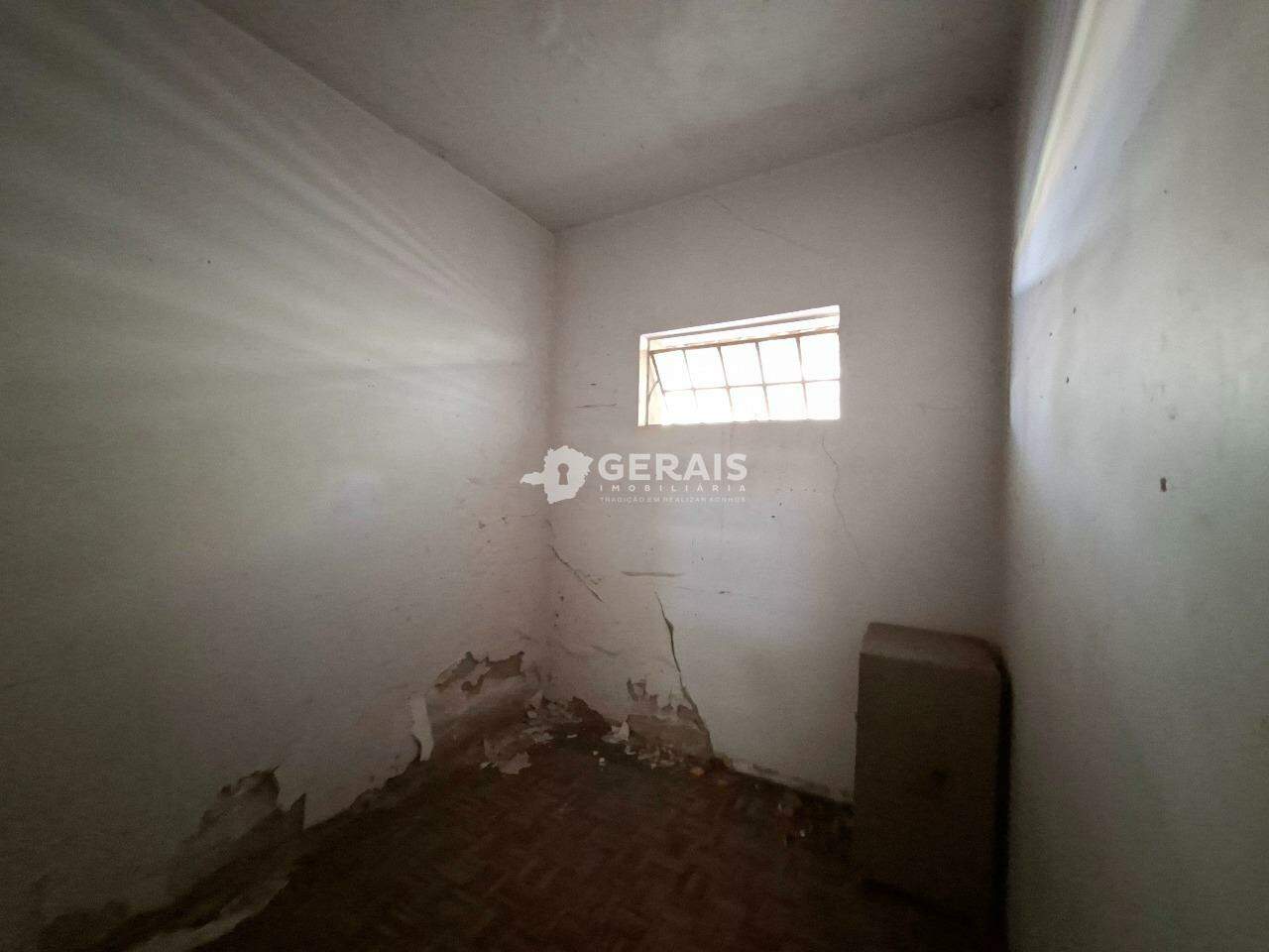 Casa Comercial para aluguel no SAO JUDAS TADEU: 07- CLOSET