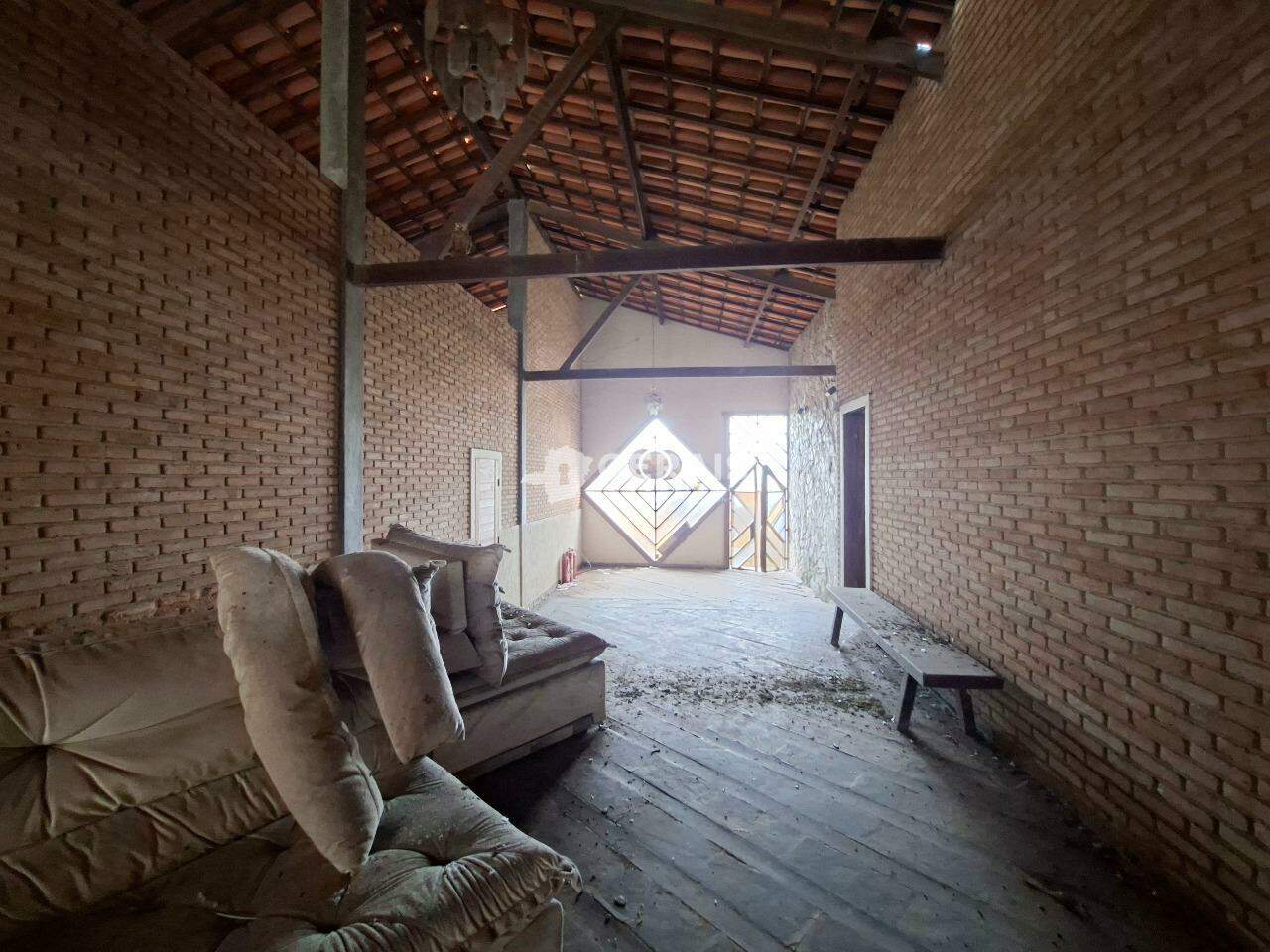 Casa Comercial para aluguel no SAO JUDAS TADEU: 04- SALA PARA 02 AMBIENTES 
