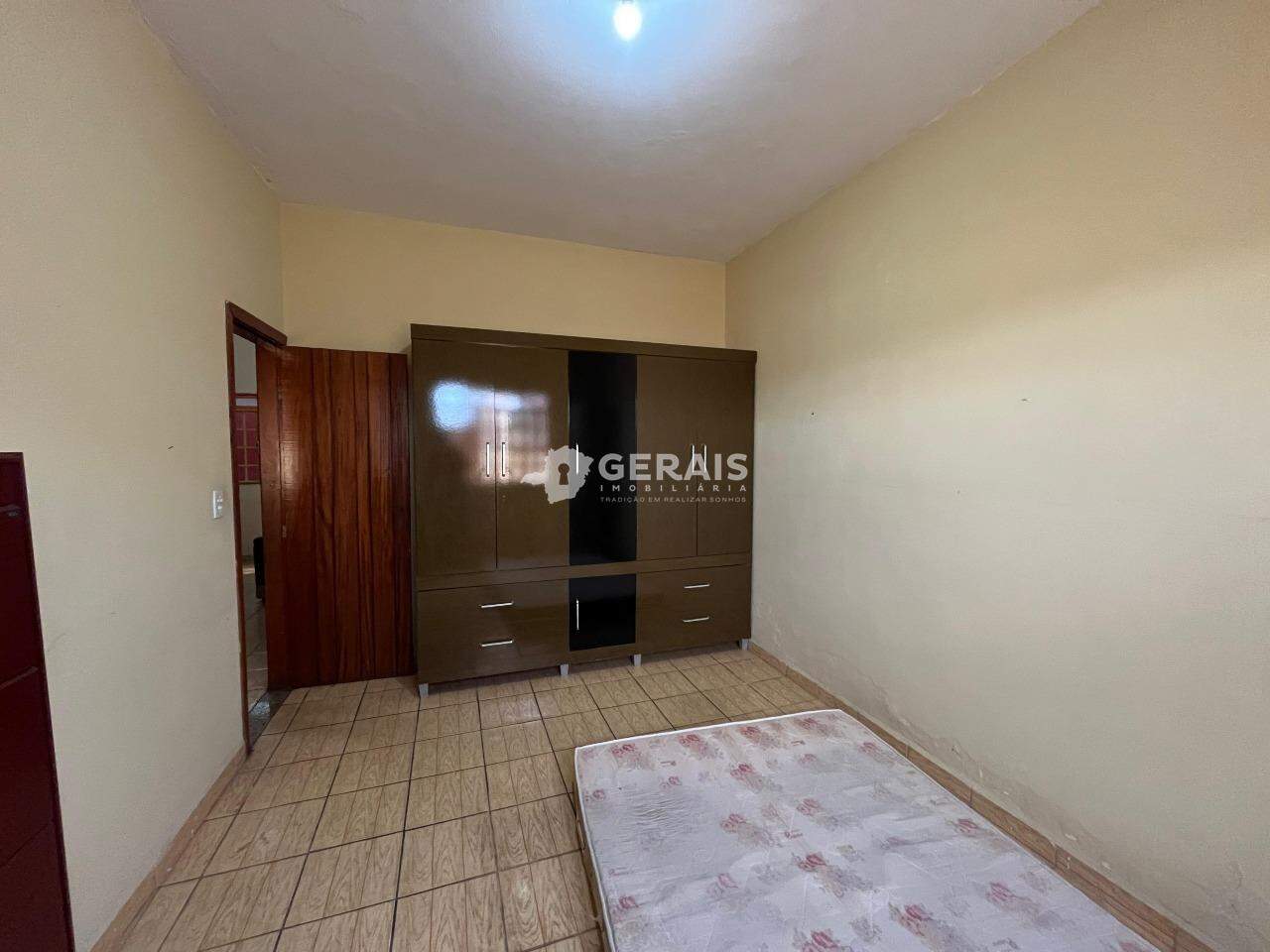 Casa à venda no BELVEDERE: 06- QUARTO 02