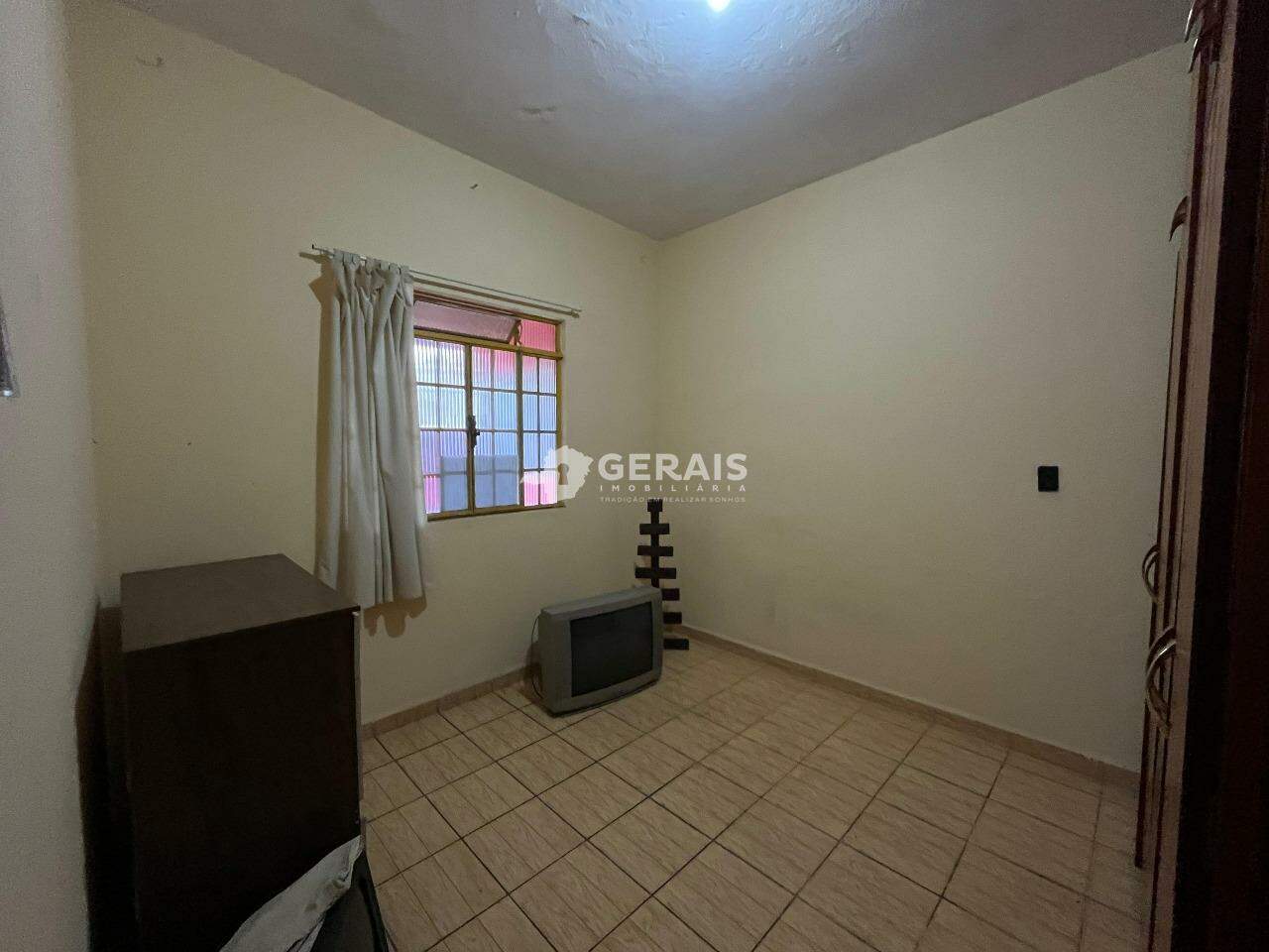 Casa à venda no BELVEDERE: 05- QUARTO 01