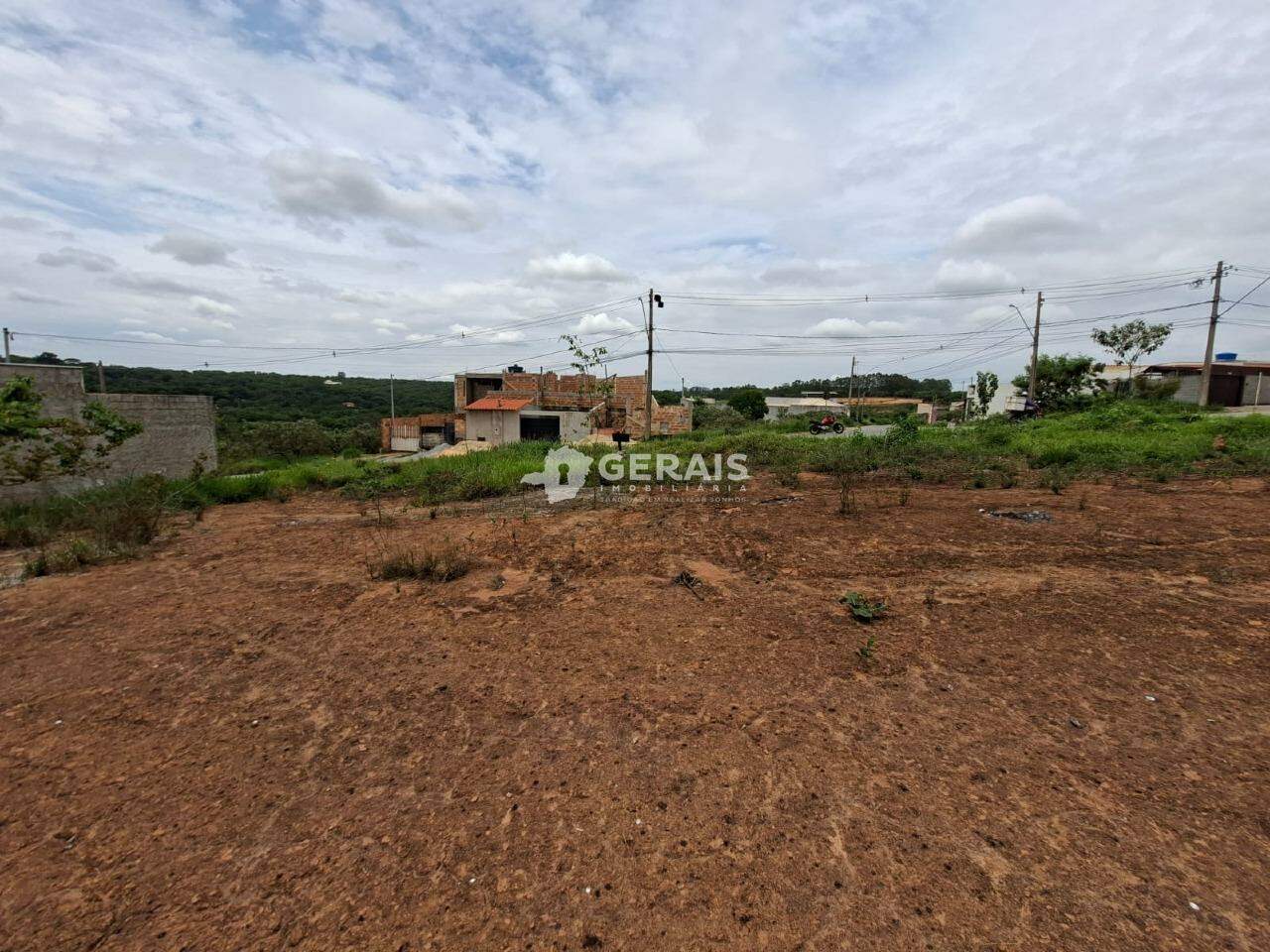 Lote à venda no RESIDENCIAL LAGOA PARK: 07- LOTE