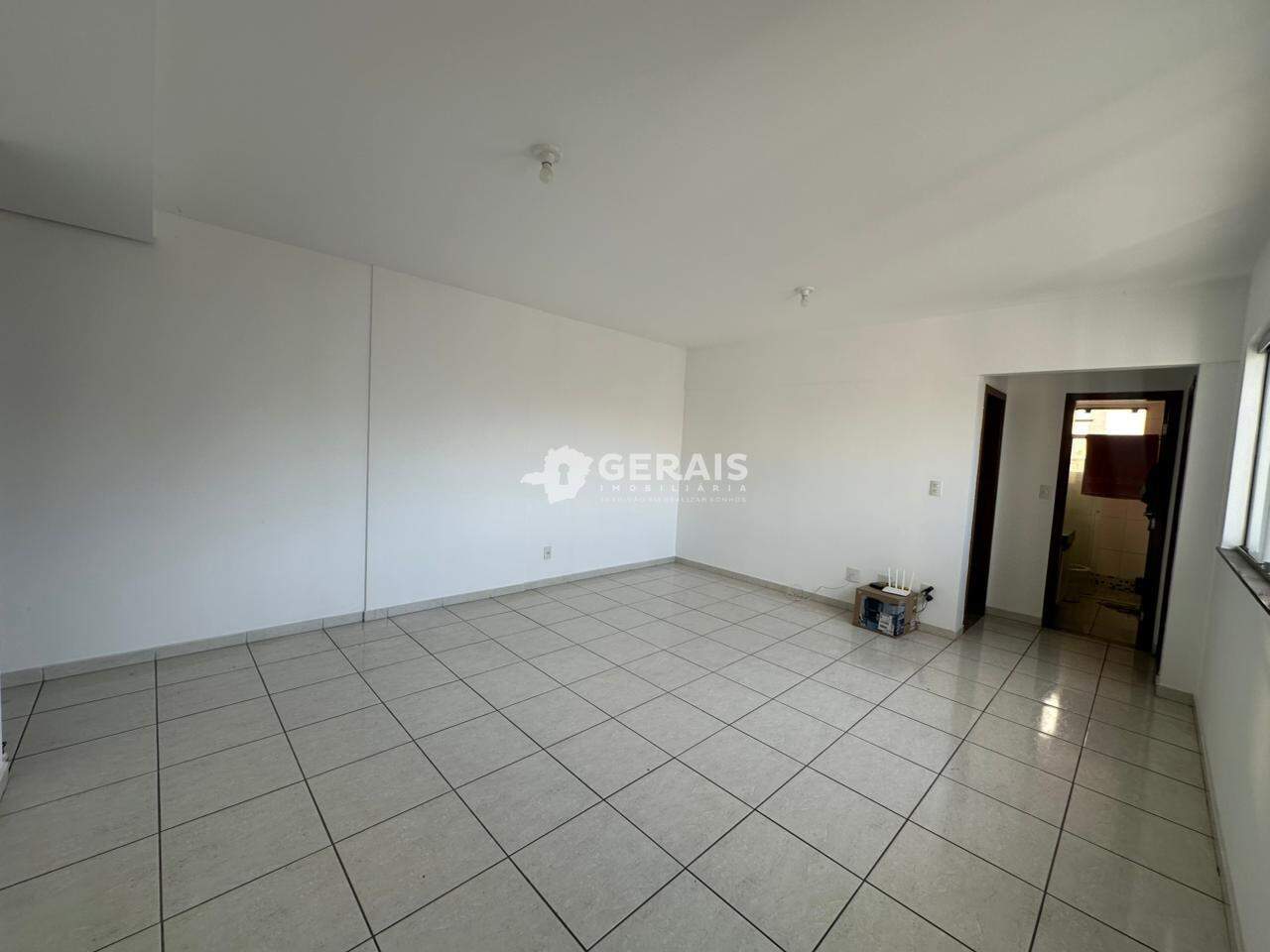 Apartamento à venda no CENTRO: 03- SALA