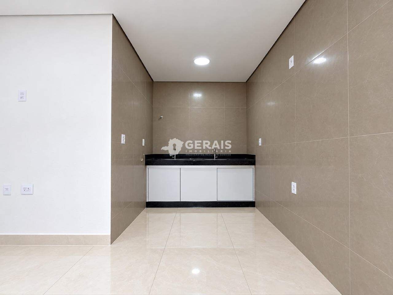 Apartamento para aluguel no CHANADOUR: 05- COZINHA / ÁREA DE SERVIÇO
