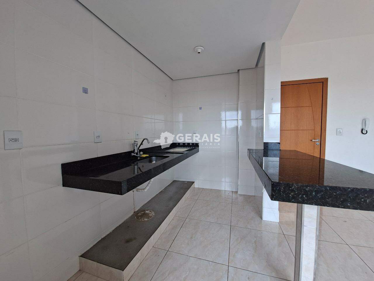 Apartamento à venda no INTERLAGOS: 07 - COZINHA