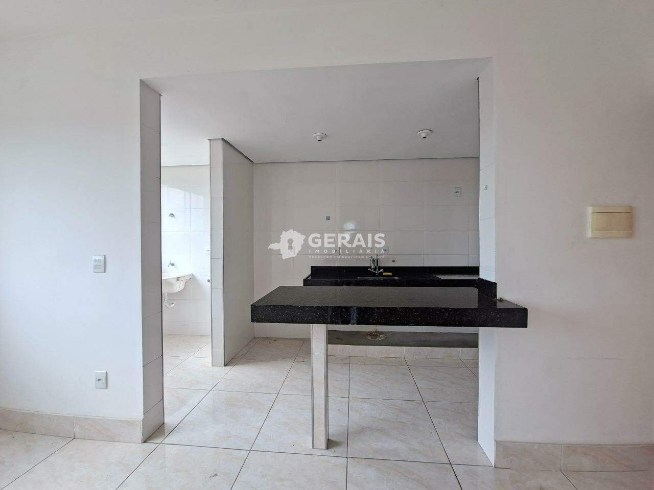 Apartamento à venda no INTERLAGOS: 06 - COZINHA