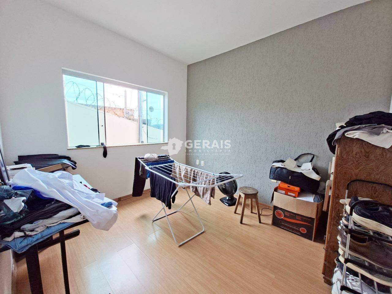 Casa à venda no SANTA MARTA: 07 - QUARTO 01
