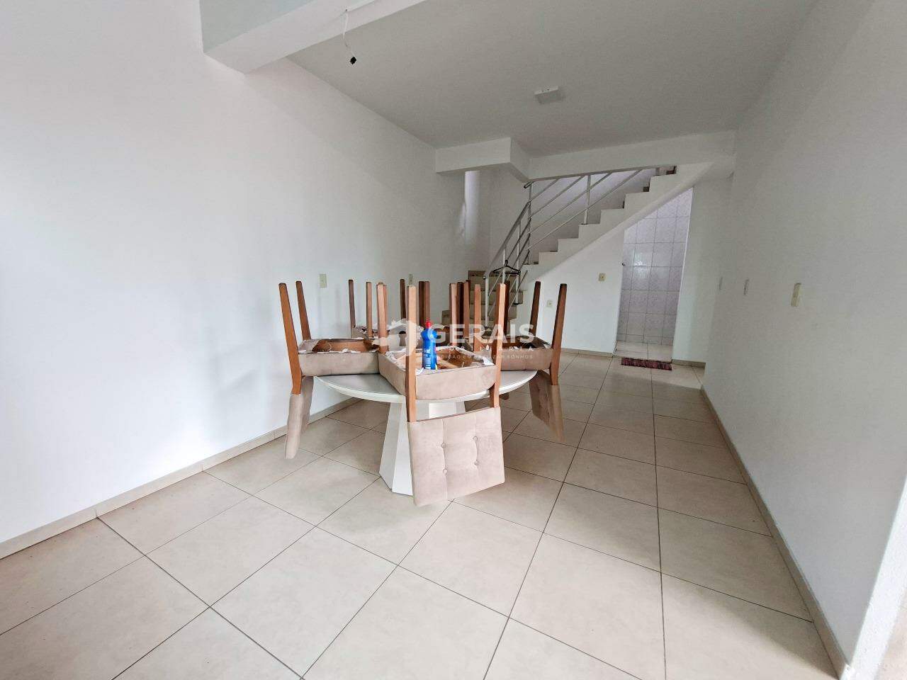 Casa à venda no SANTA MARTA: 06 - COPA