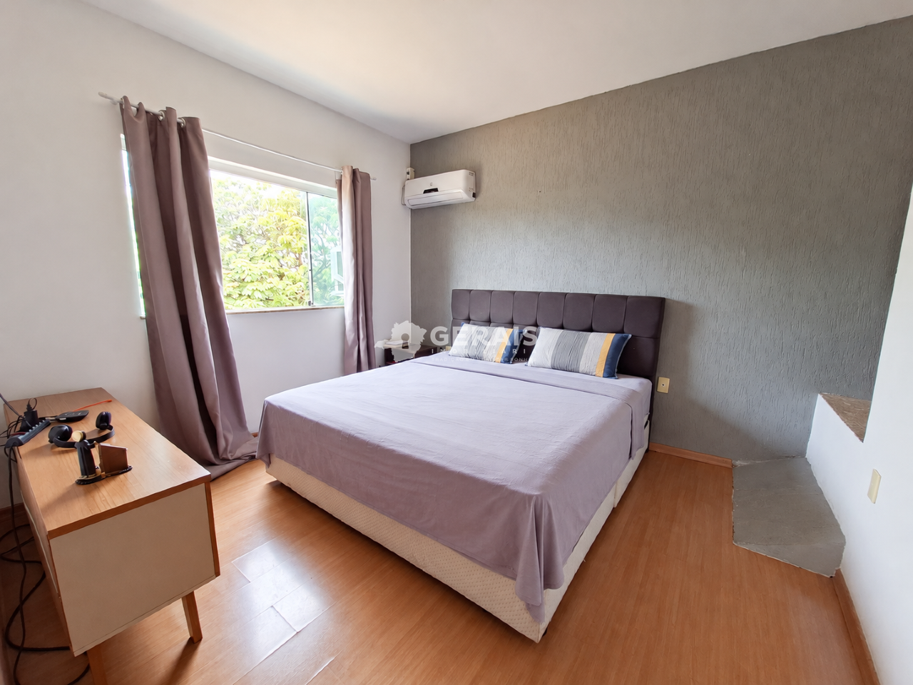 Casa à venda no SANTA MARTA: 08 - QUARTO SUÍTE