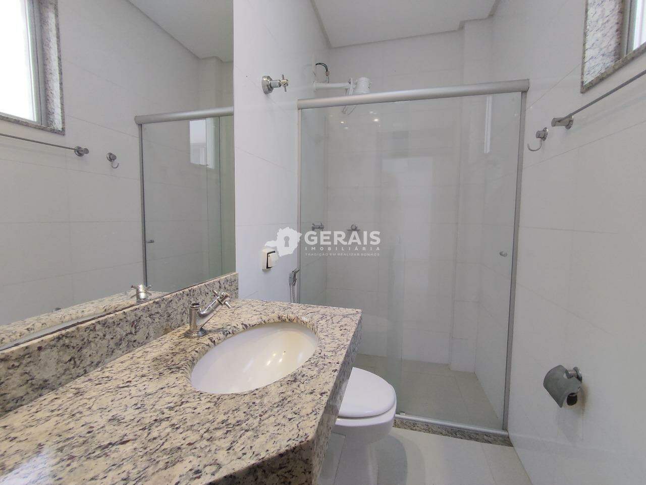 Kitnet para aluguel no CHANADOUR: 05- BANHO SOCIAL