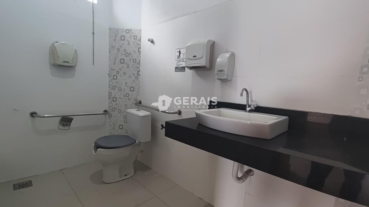 Andar Comercial para aluguel no SÃO JOSÉ: 09 - BANHEIRO 02