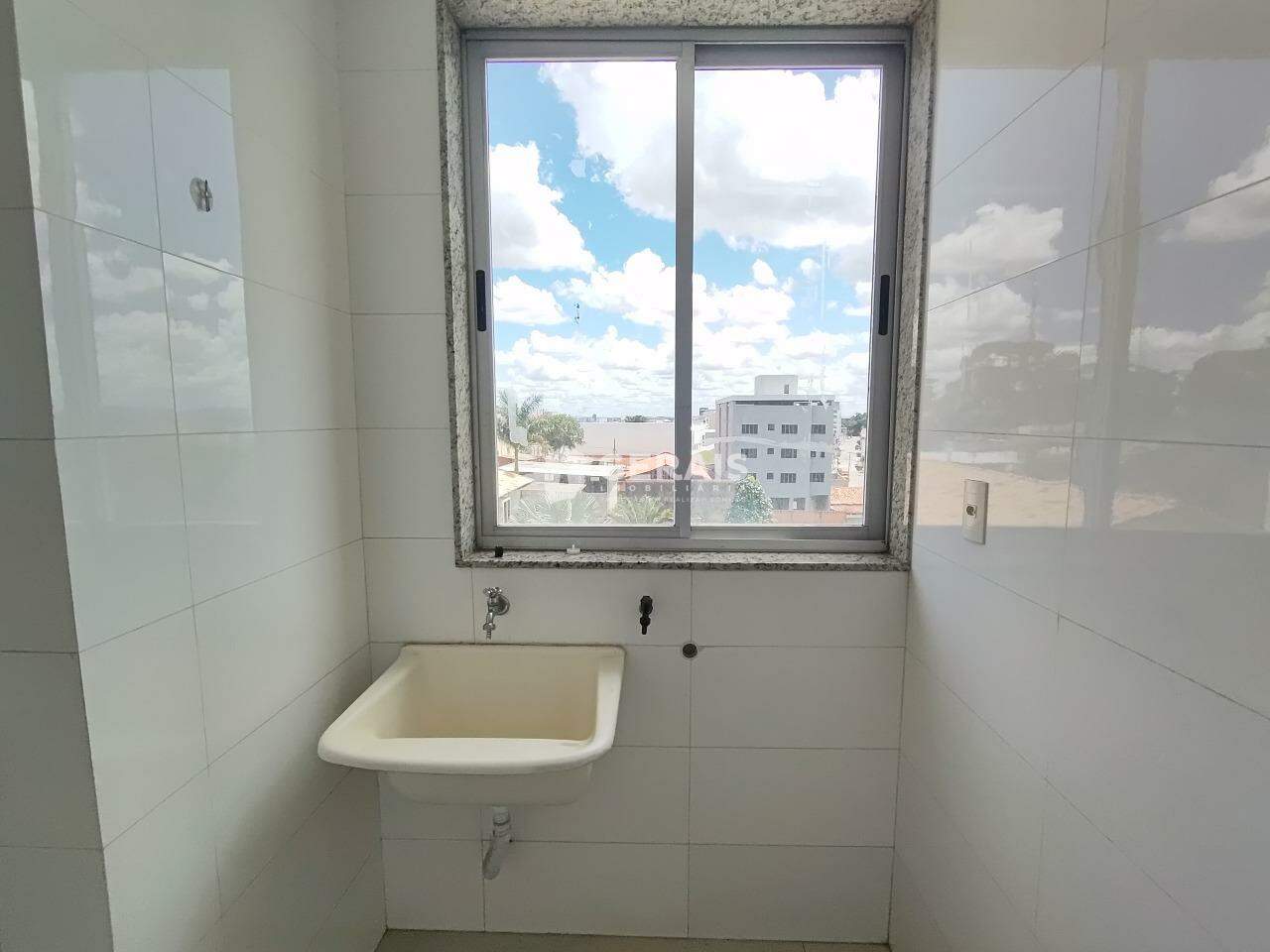 Apartamento para aluguel no CHANADOUR: 09- ÁREA DE SERVIÇO