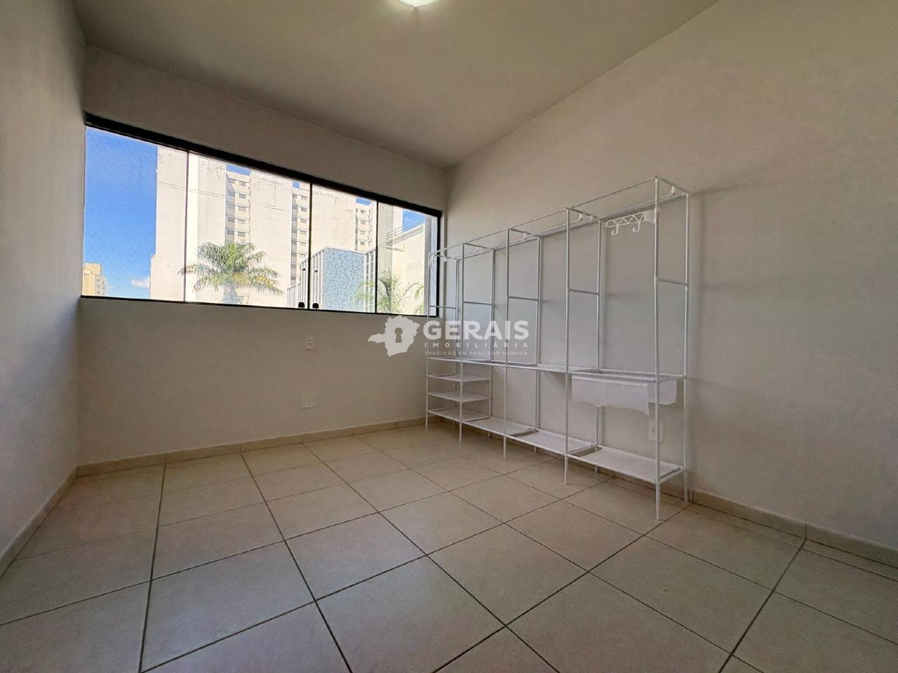 Apartamento para aluguel no CENTRO: 08- QUARTO 01