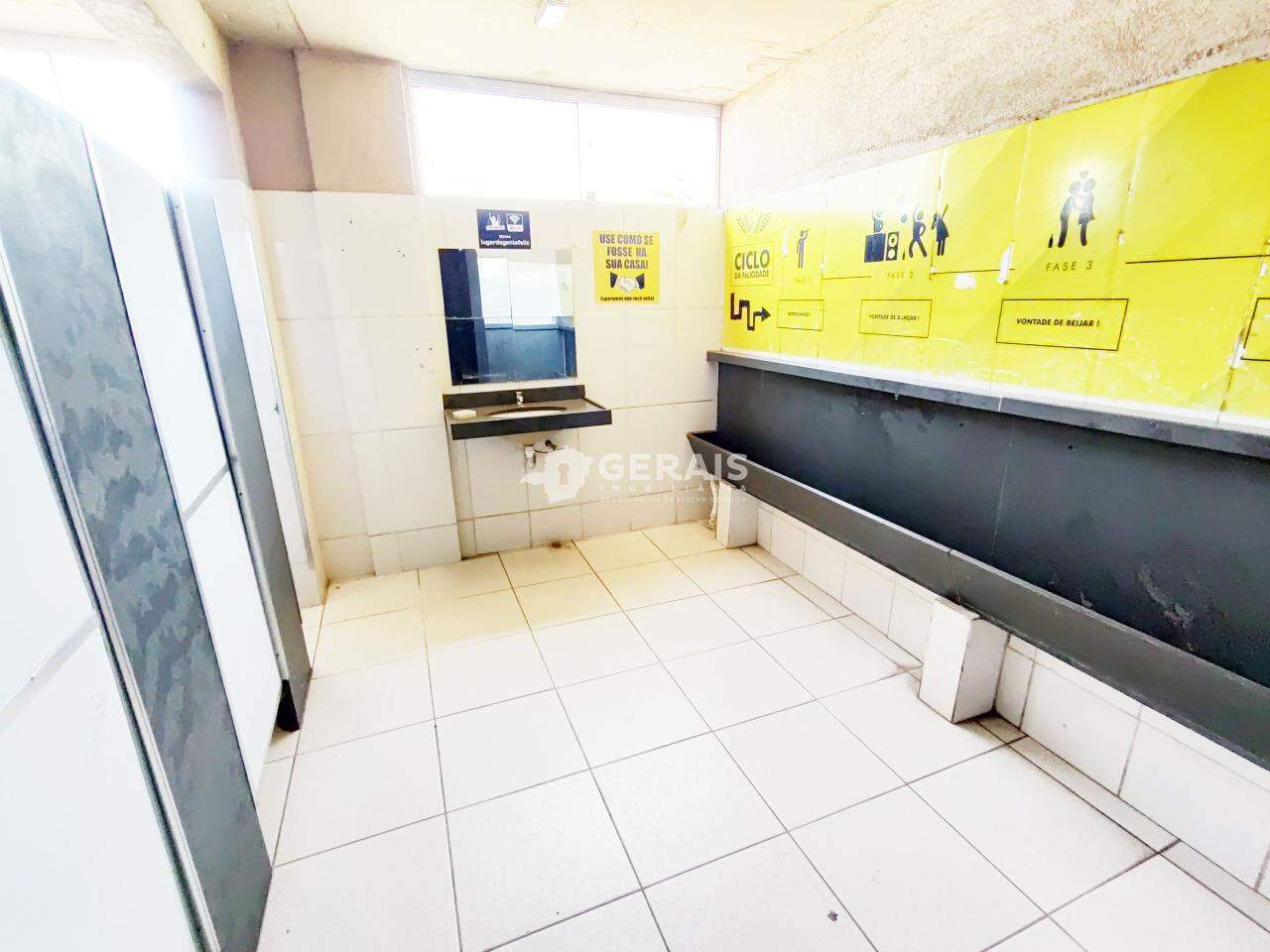 Galpão para aluguel no LEVINDO PAULA PEREIRA: 09- VESTIÁRIO 03