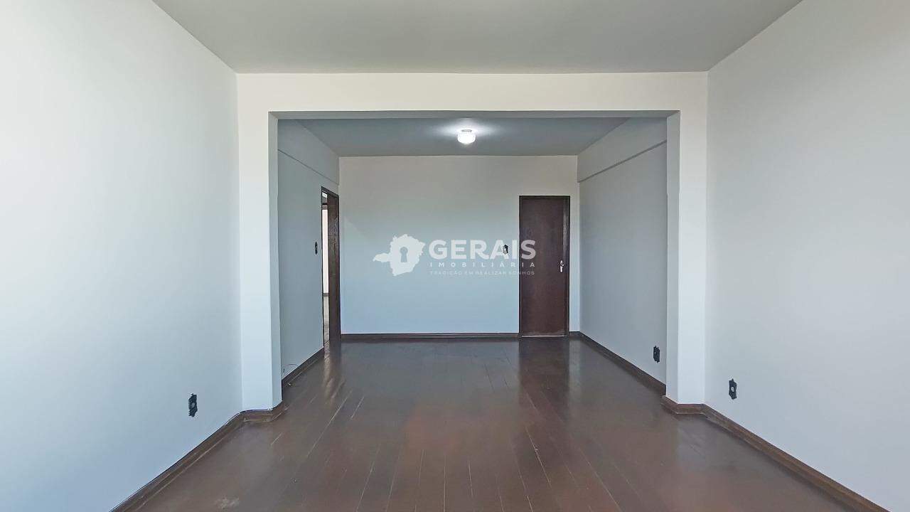 Apartamento para aluguel no NITERÓI: 04- SALA