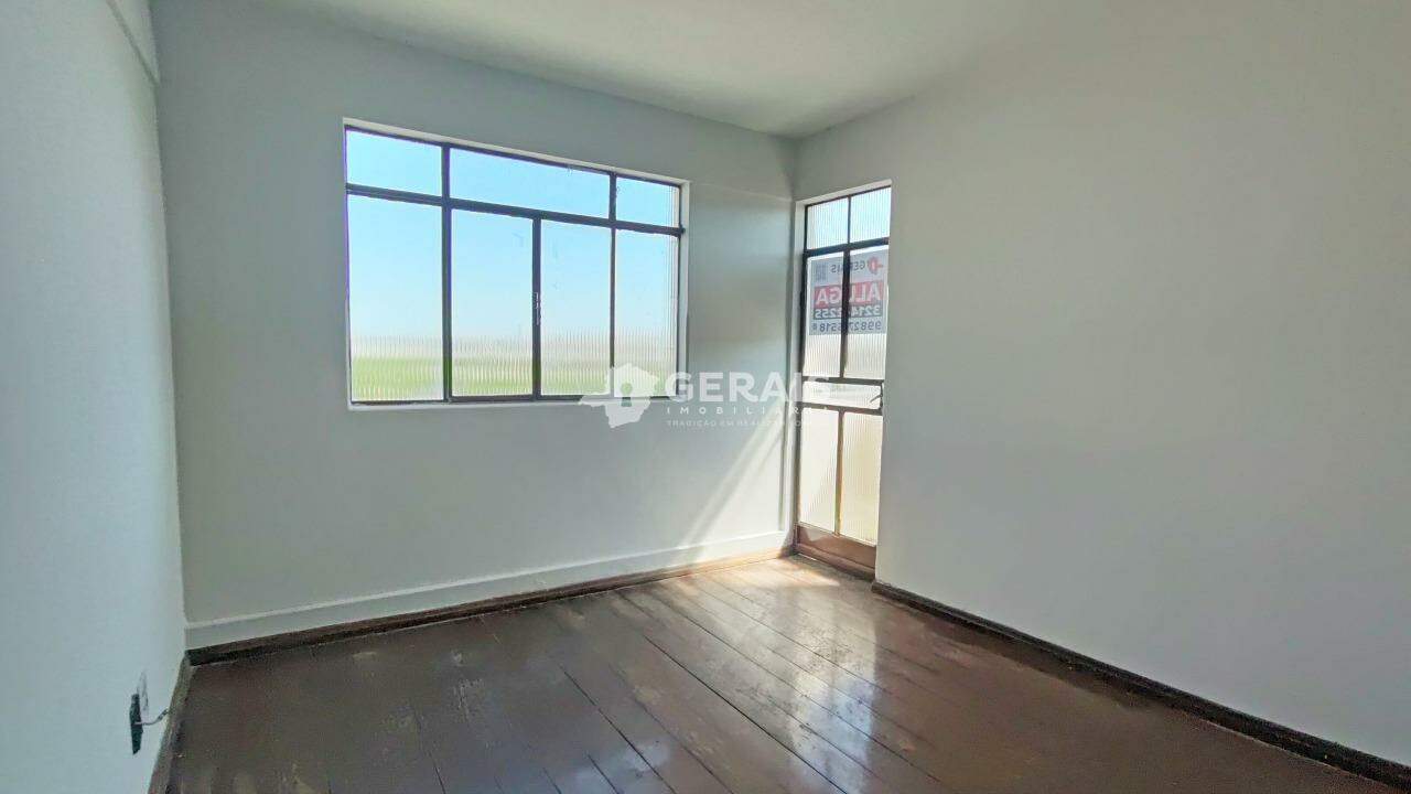 Apartamento para aluguel no NITERÓI: 06- QUARTO 01