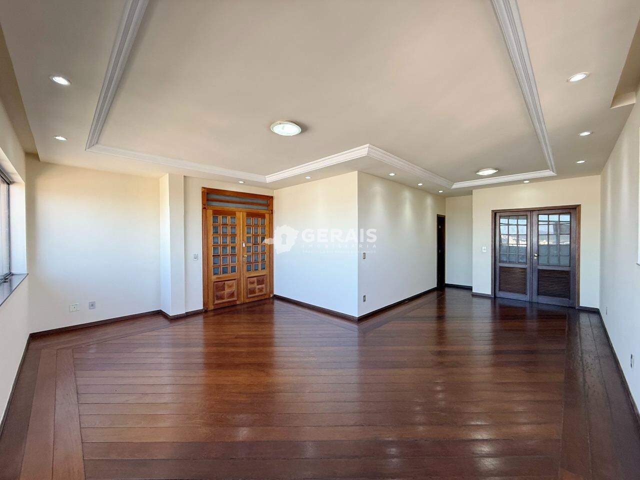Apartamento para aluguel no CENTRO: 03- SALA PARA 2 AMBIENTES