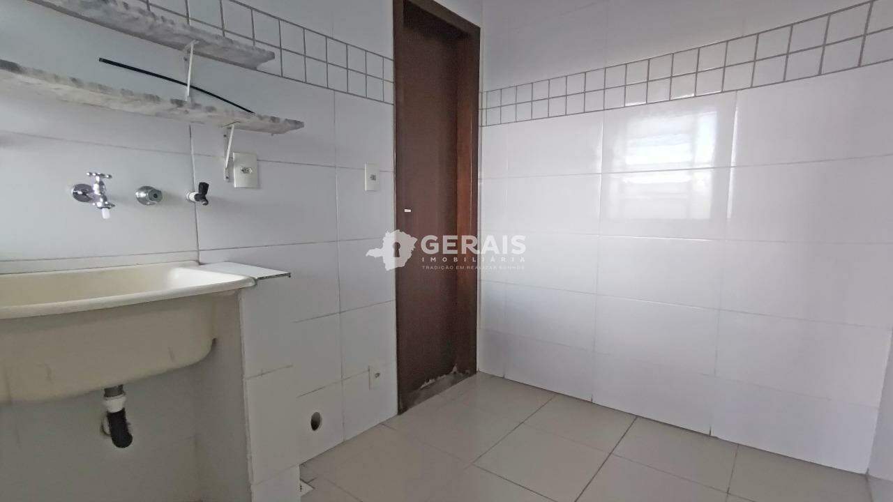 Kitnet para aluguel no SÃO JOSÉ: 09- ÁREA DE SERVIÇO