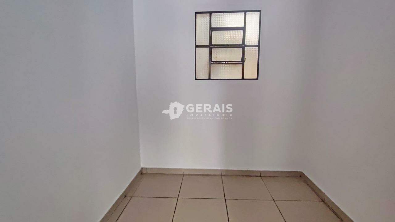 Casa para aluguel no CENTRO: 07- QUARTO 03