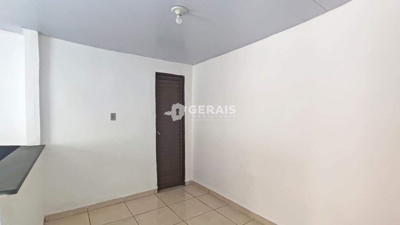 Casa para aluguel no CENTRO: 08- COPA