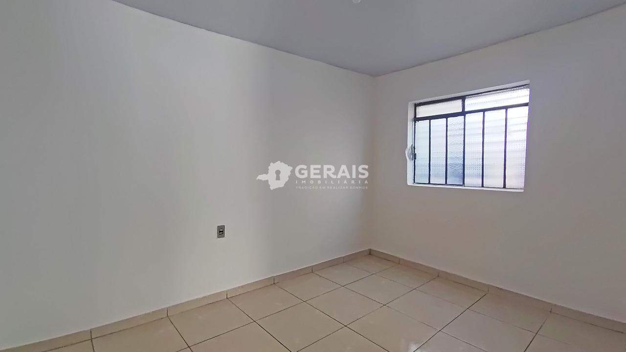 Casa para aluguel no CENTRO: 06- QUARTO 02