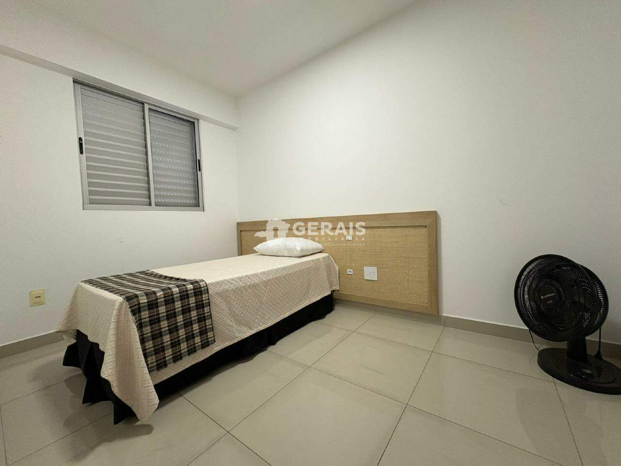 Apartamento para aluguel no CENTRO: 07 - QUARTO 01