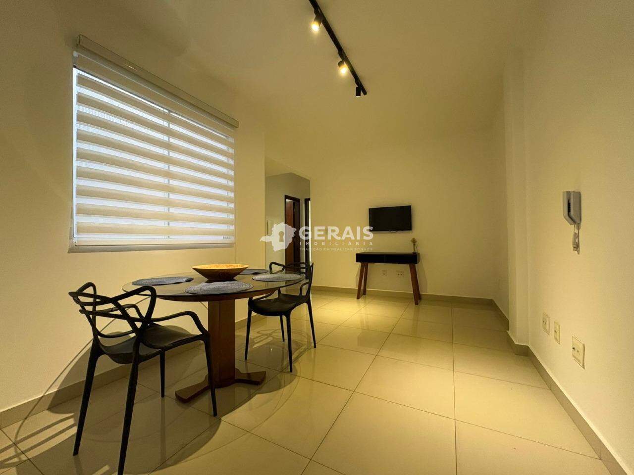 Apartamento para aluguel no CENTRO: 04 - SALA