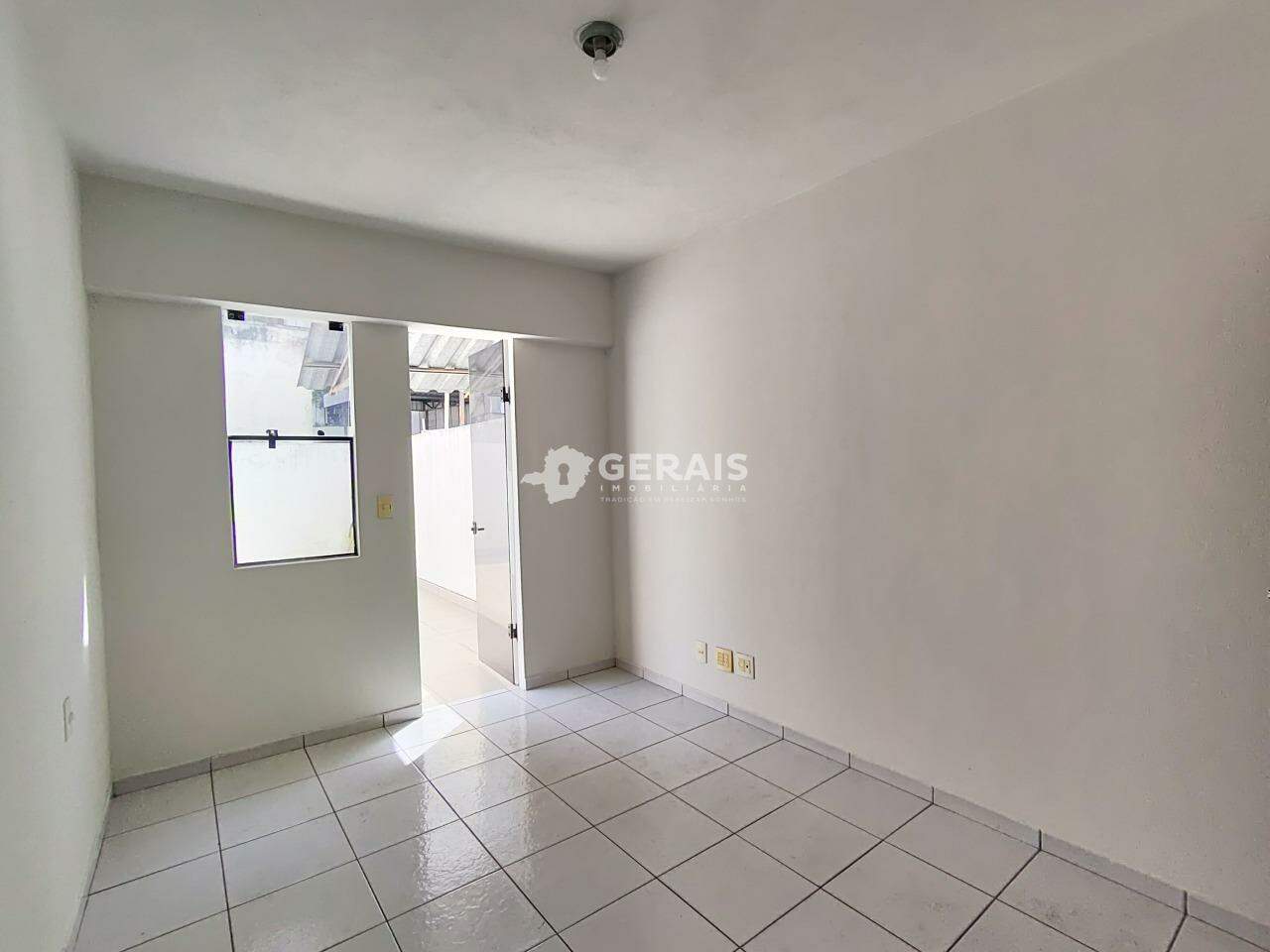 Apartamento para aluguel no CENTRO: 07 - QUARTO 01