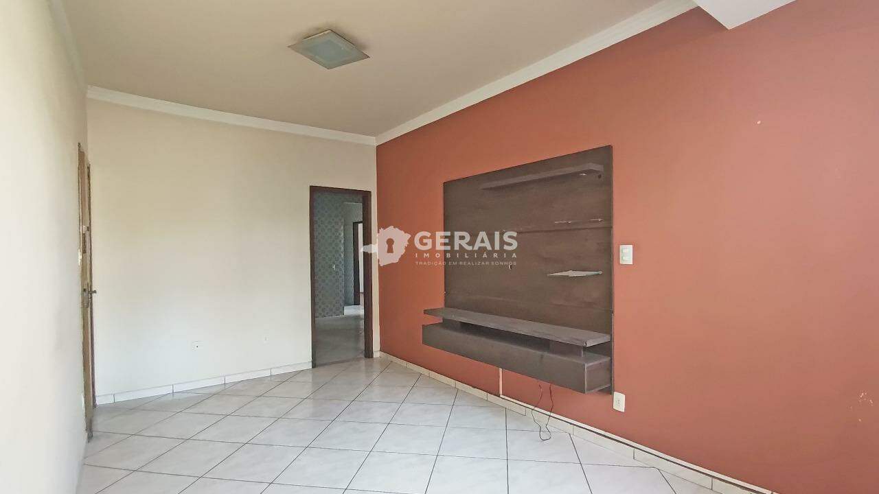 Apartamento para aluguel no CENTRO: 03- SALA