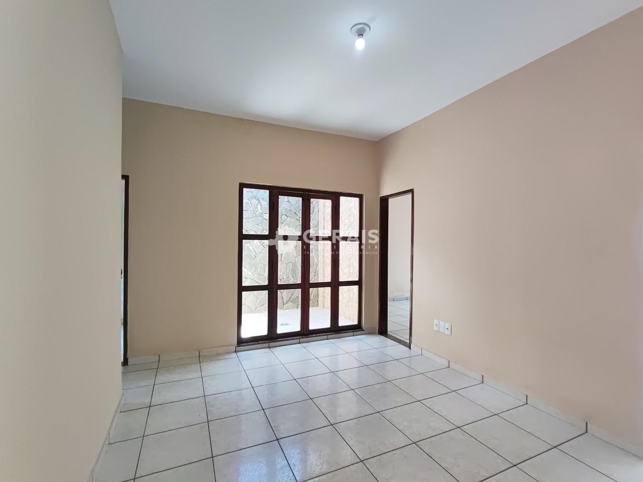 Casa para aluguel no ESPLANADA: 03 - SALA