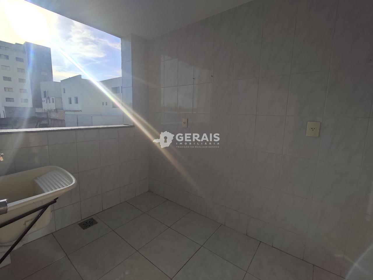 Apartamento para aluguel no BELVEDERE: 09- ÁREA DE SERVIÇO