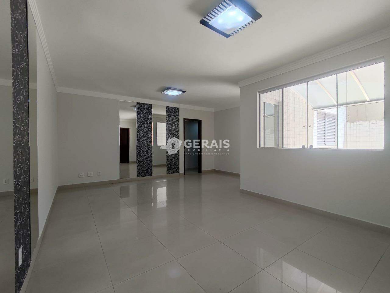 Apartamento para aluguel no CENTRO: 02 - SALA