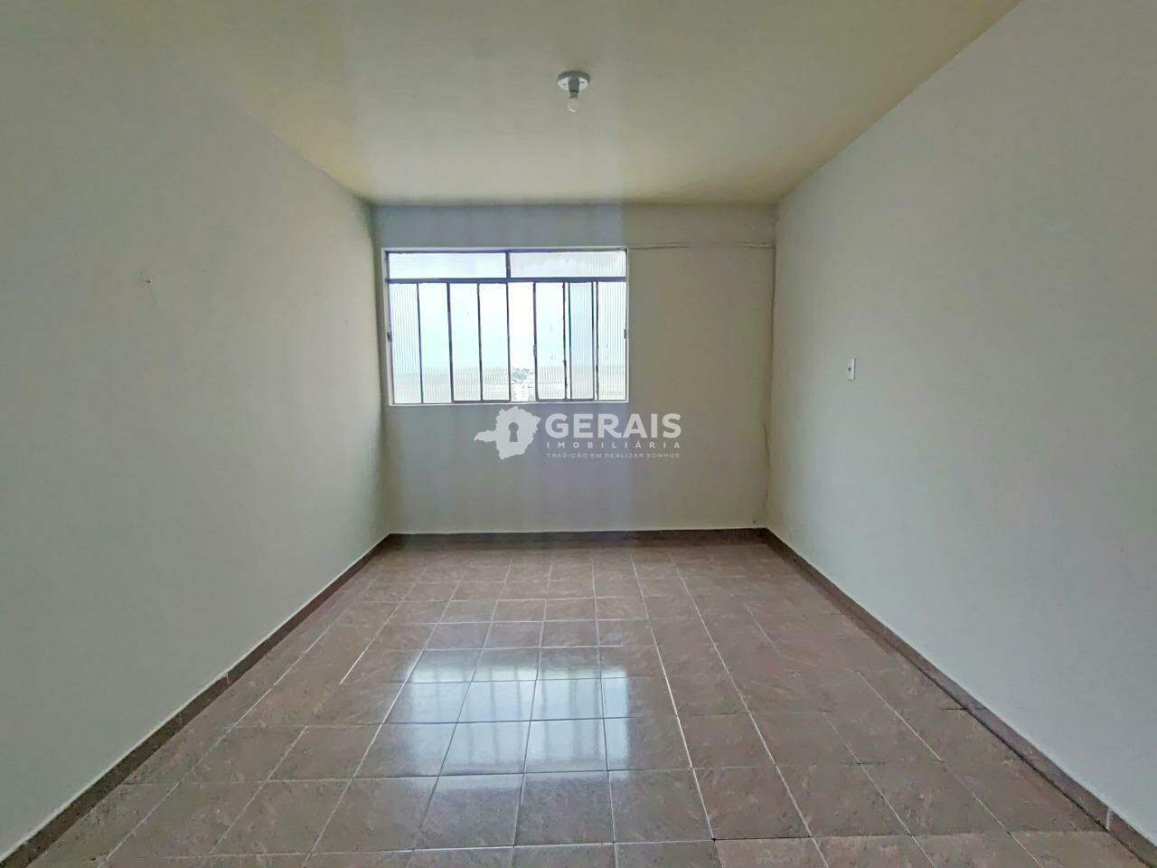 Apartamento para aluguel no CENTRO: 05- QUARTO 01
