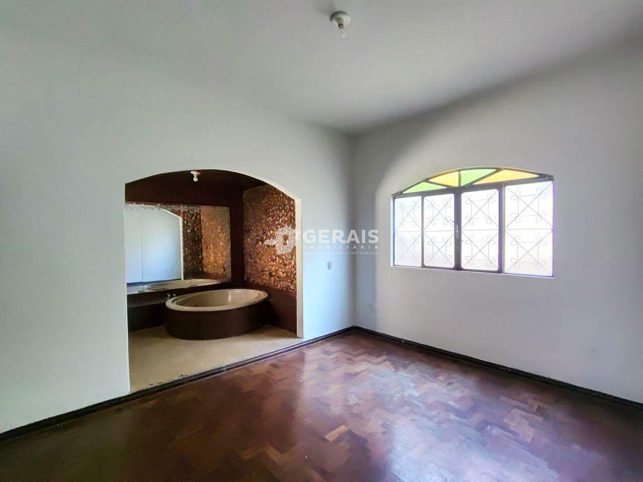 Casa para aluguel no SÃO JOSÉ: 08 - QUARTO SUÍTE