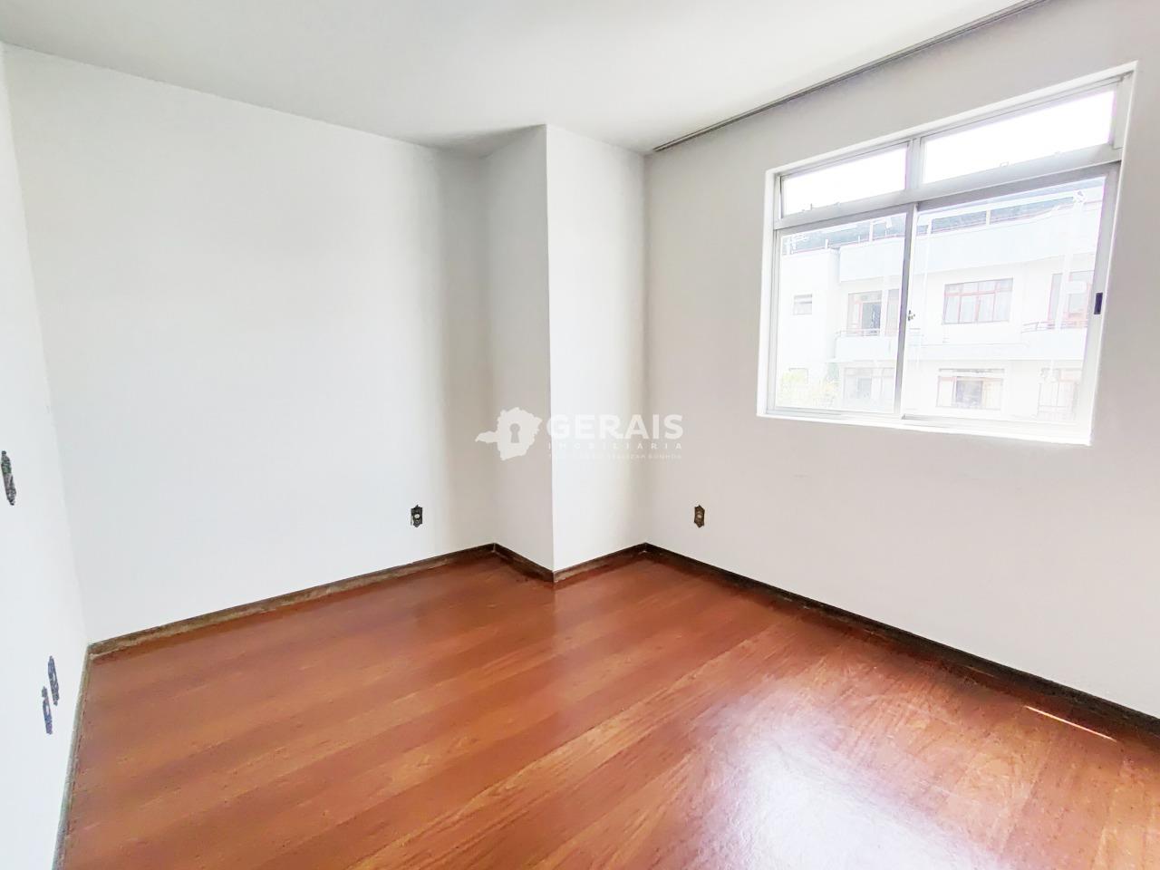 Apartamento para aluguel no CENTRO: 04 - QUARTO 01