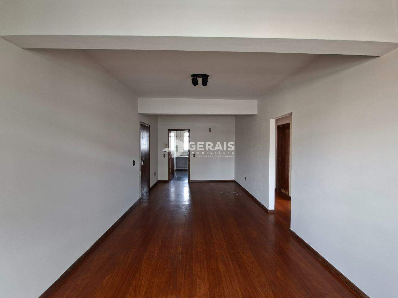 Apartamento para aluguel no CENTRO: 04- SALA 