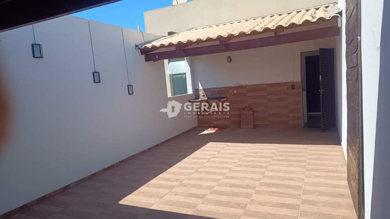 Apto Cobertura à venda no JARDINOPOLIS: 09- ÁREA DE SERVIÇO