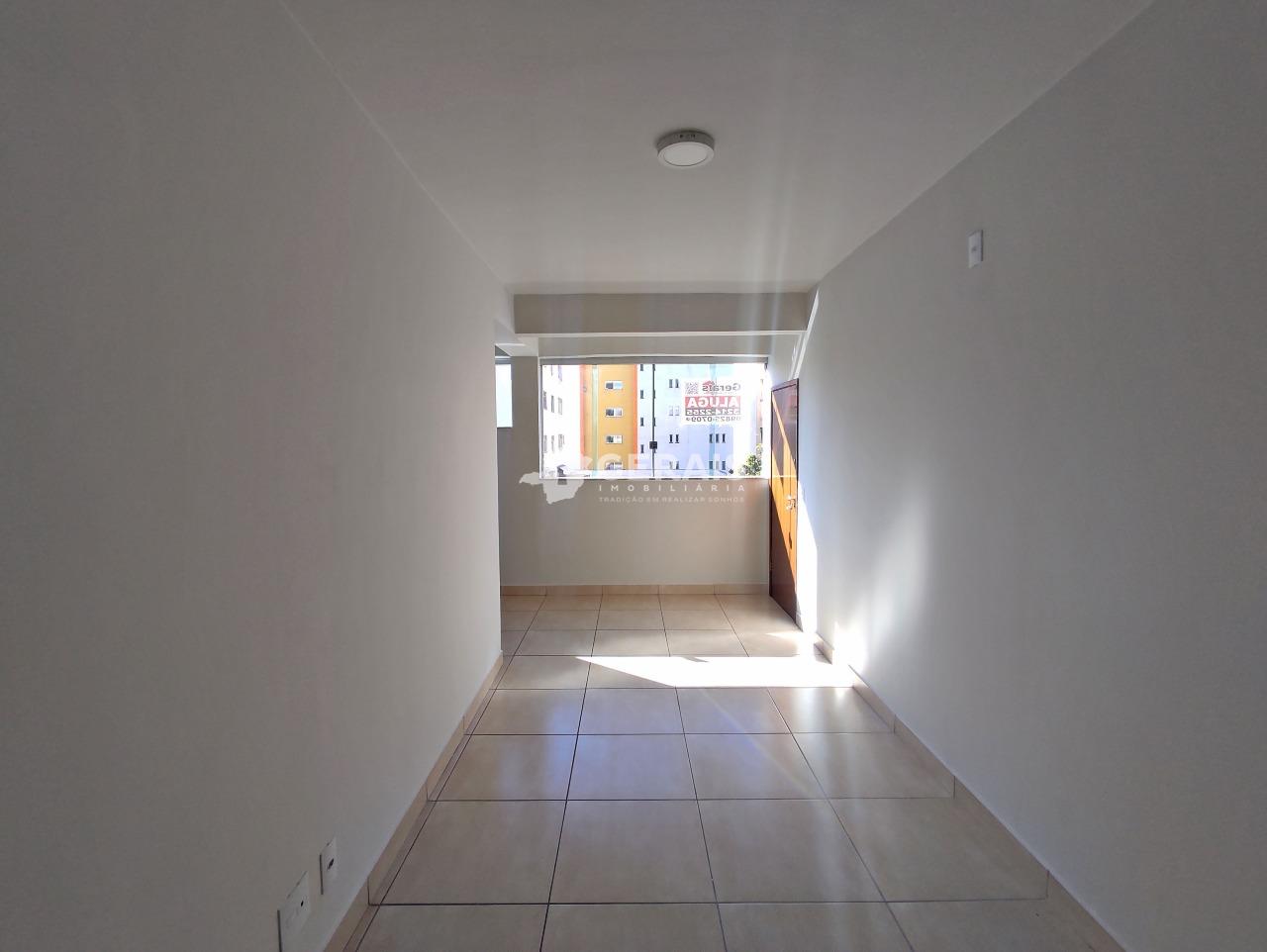 Apartamento para aluguel no CENTRO: 03- SALA