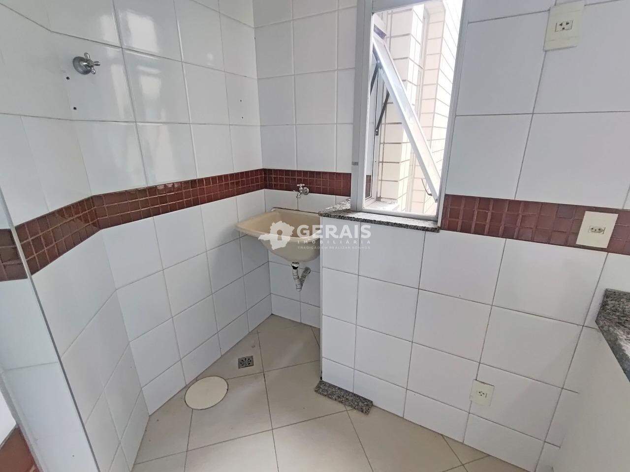 Apartamento para aluguel no CENTRO: 08- ÁREA DE SERVIÇO