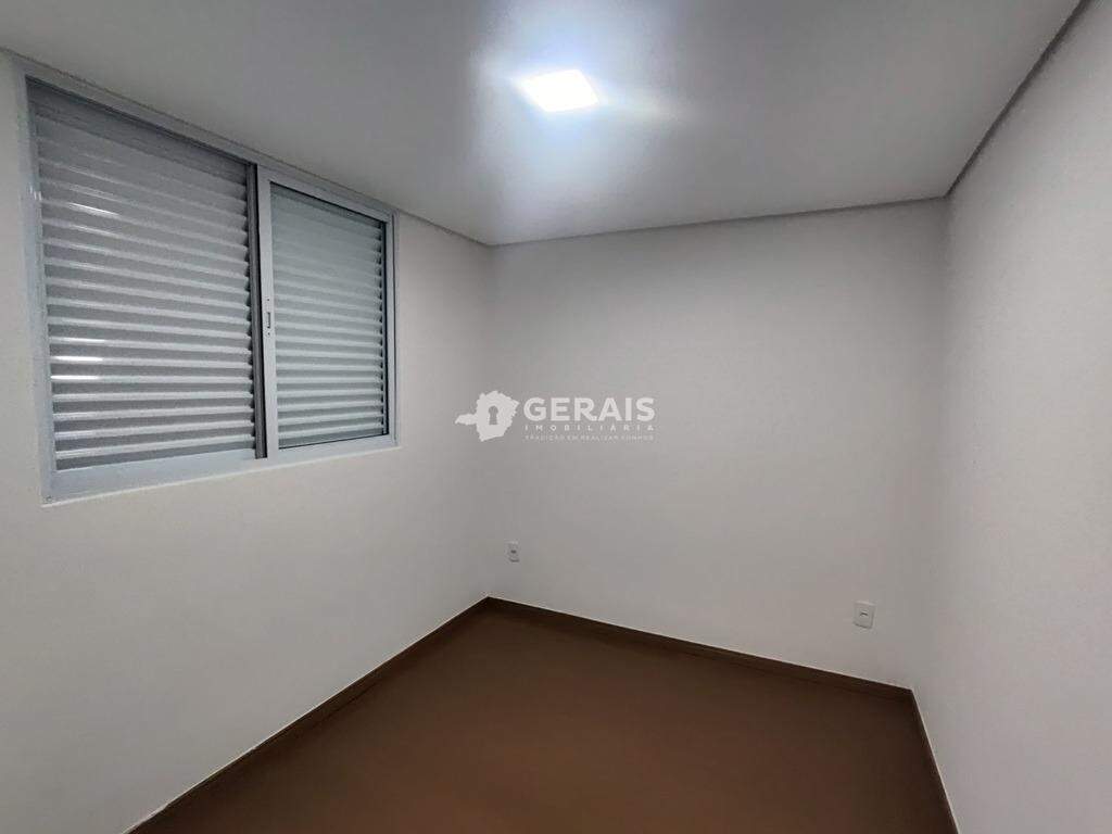 Apartamento para aluguel no SANTA CLARA: 04- QUARTO 01 