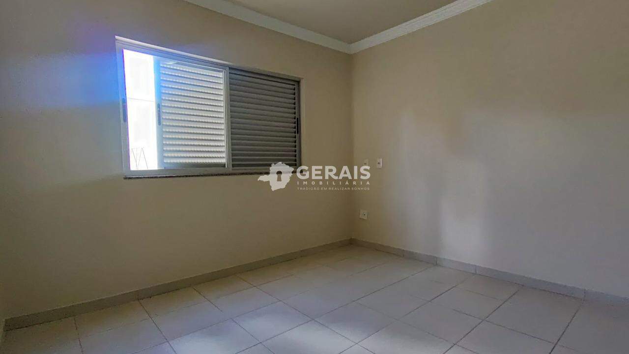 Apartamento para aluguel no BOM PASTOR: 08- QUARTO SUÍTE