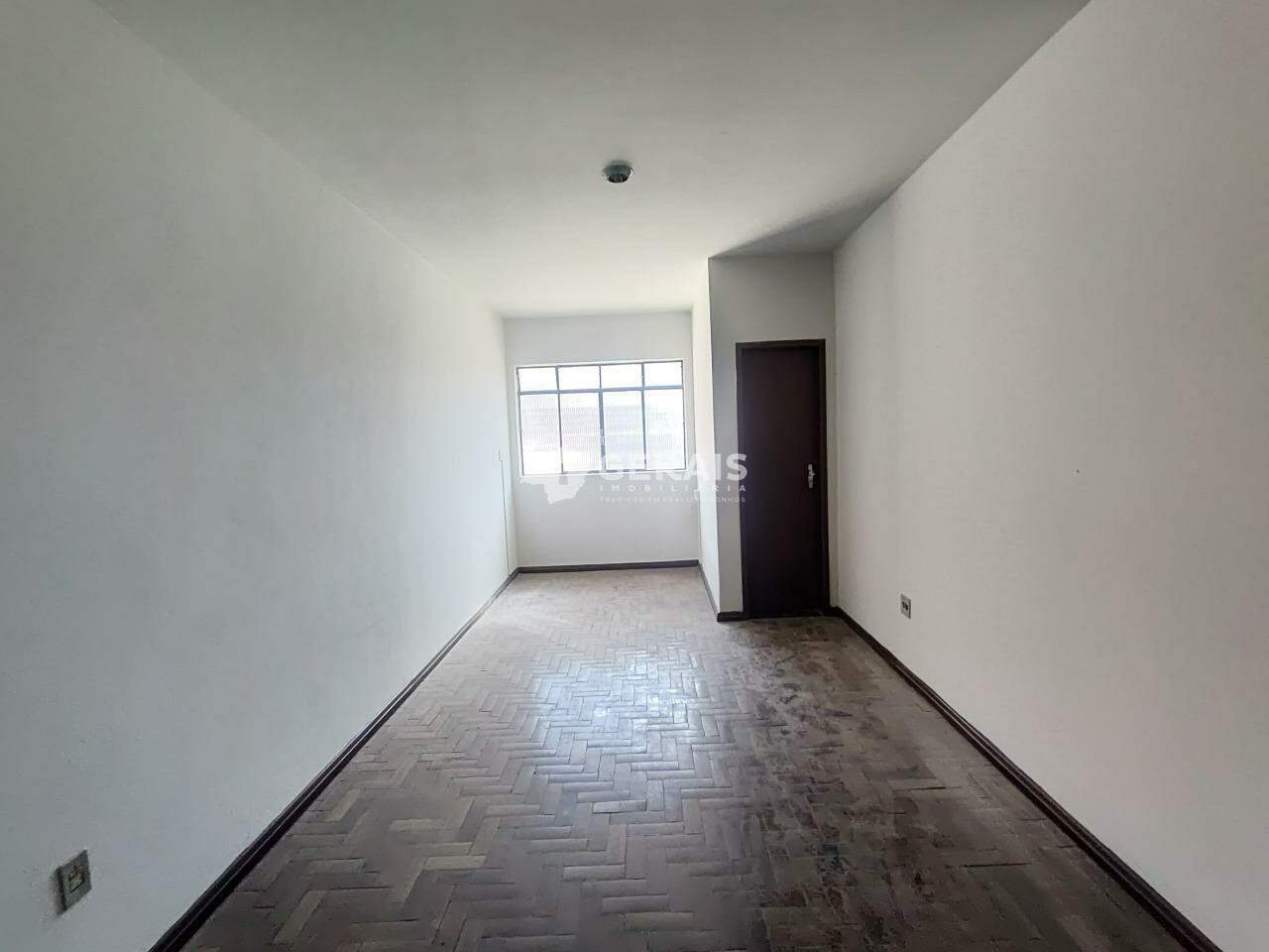 Apartamento para aluguel no CENTRO: 06 - QUARTO SUÍTE