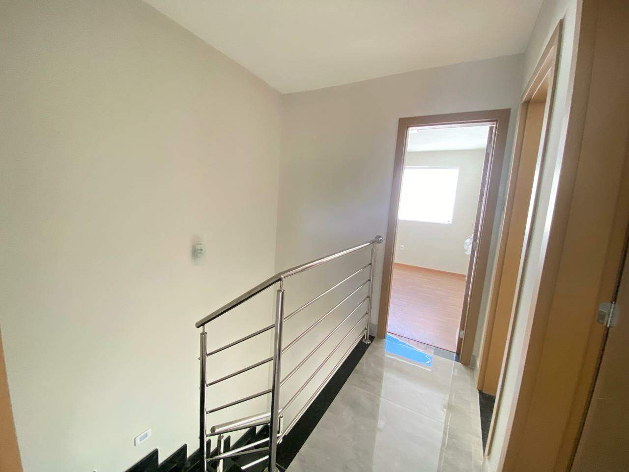 Casa geminada à venda no Itapoã: 