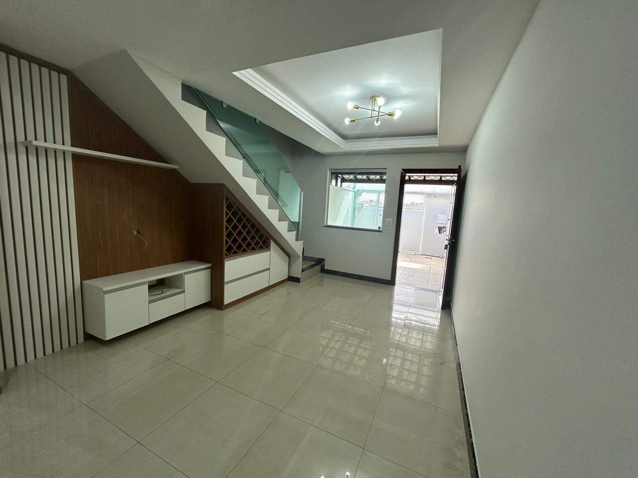 Casa geminada coletiva à venda no Santa Amélia: 