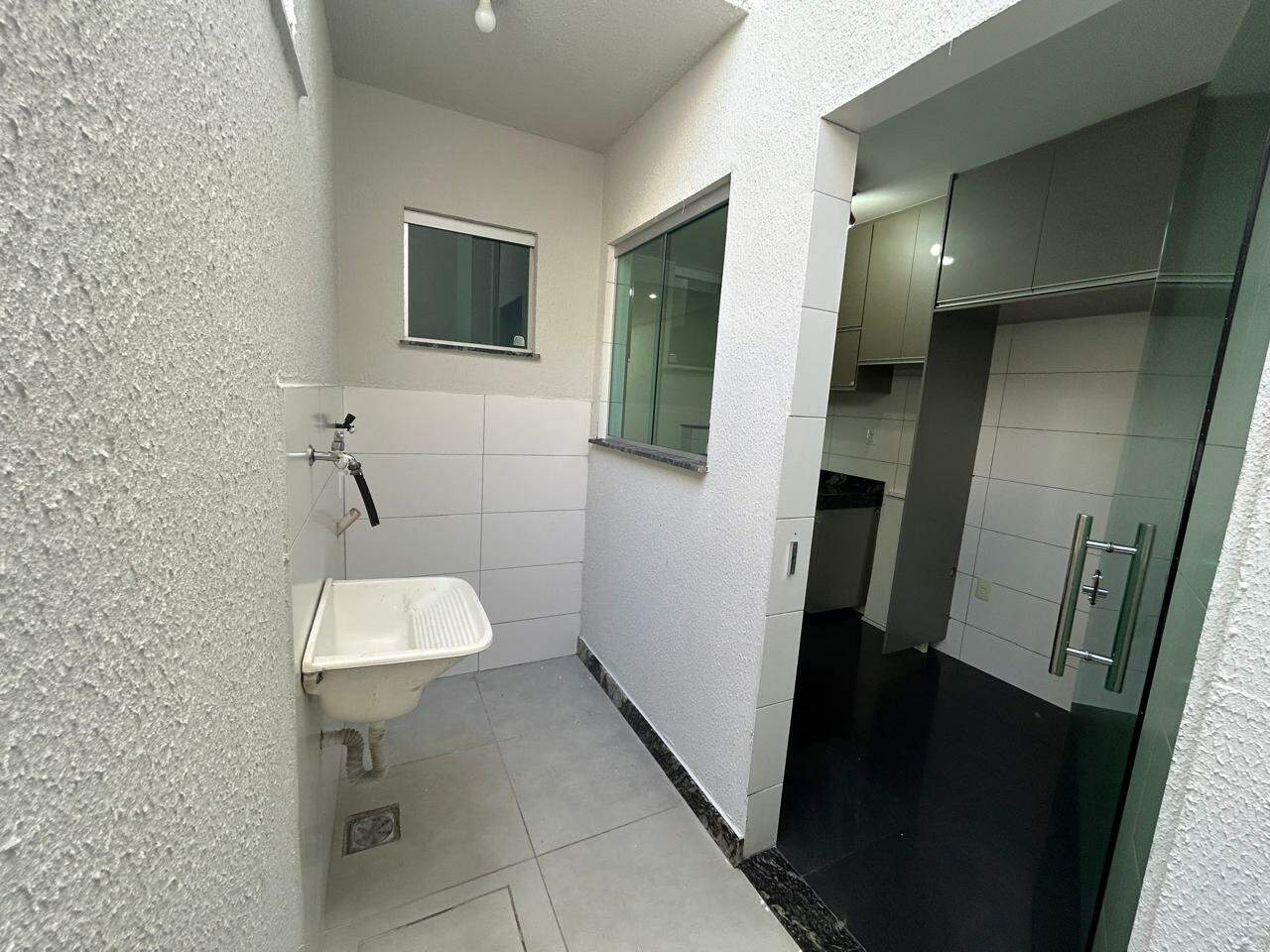 Casa geminada coletiva à venda no Santa Amélia: 